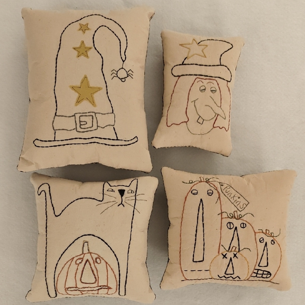 Whimsical Halloween Pillow Set - Cream and Black